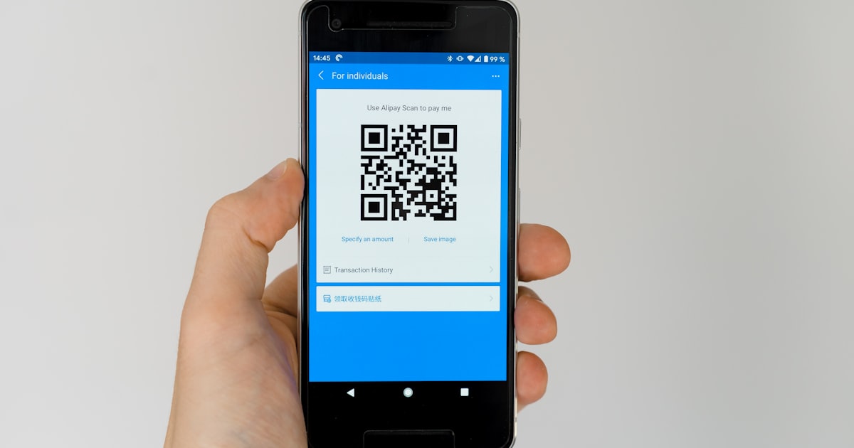 Free QR Code Generator With Logo: Complete Guide